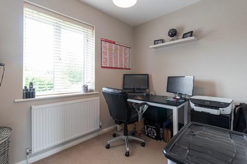 69 Blenheim Road, Shirley, Solihull, B90 3QJ