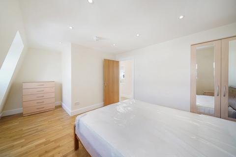 3 bedroom flat to rent, Westbourne Grove, Bayswater W2