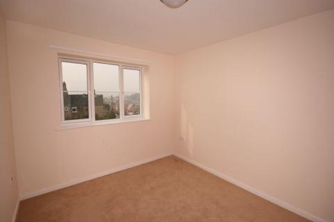 2 bedroom apartment to rent, Hilldale View, Heckmondwike, WF16