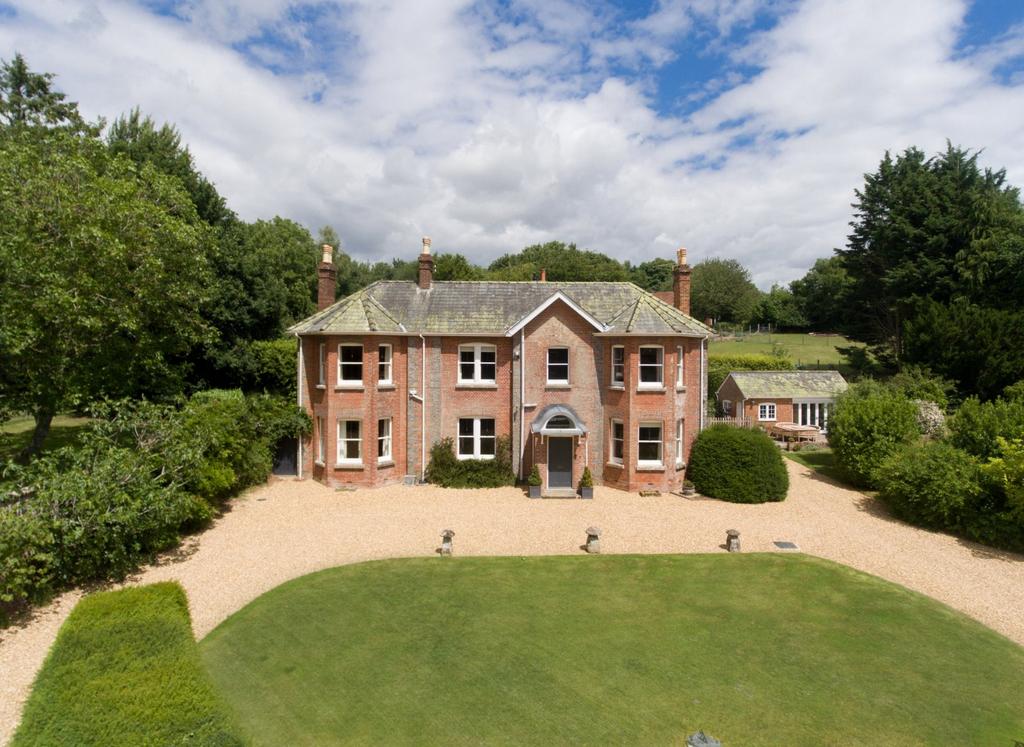 Princes Hill, Redlynch, Salisbury, Wiltshire 5 bed equestrian property