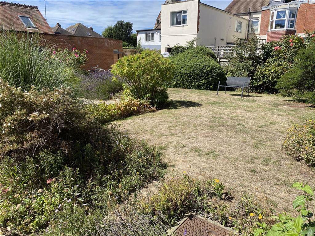Richardson Road, Hove, East Sussex 2 bed apartment £325,000