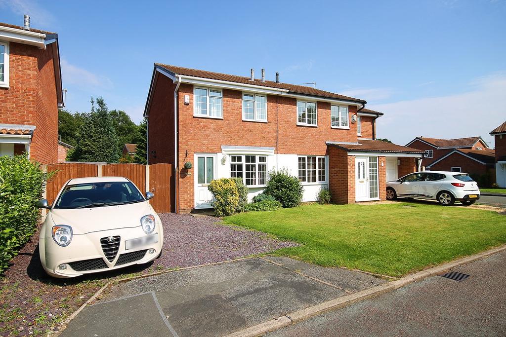 Ellesworth Close, Old Hall, Warrington, WA5 2 bed semidetached house