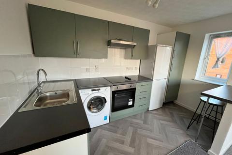 1 bedroom flat to rent, Tenterden Crescent, Kents Hill, Milton Keynes, MK7