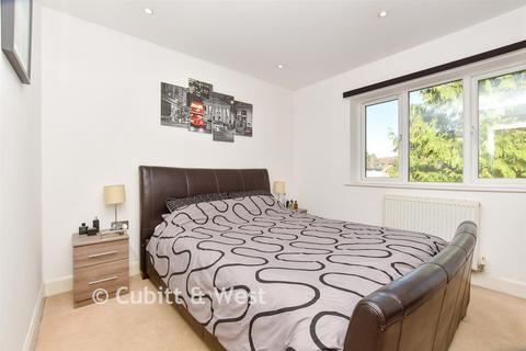 1 bedroom apartment for sale, The Crescent, Belmont, Sutton, Surrey
