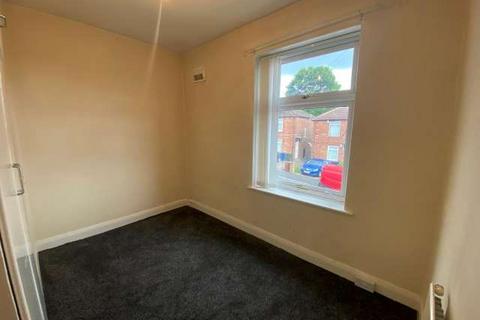 2 bedroom flat to rent, Silverhill Drive, Newcastle-upon-Tyne, NE5