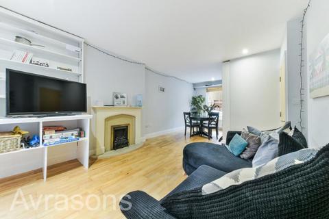 4 bedroom terraced house to rent, SULLIVAN ROAD, KENNINGTON