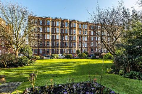 2 bedroom flat to rent, Kenilworth Court, West Putney