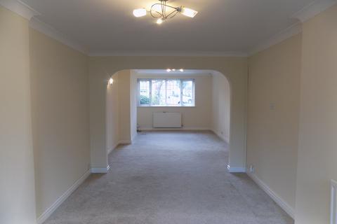 3 bedroom semi-detached house to rent, Queens Avenue, Shirley, Solihull B90