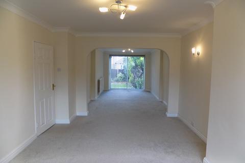 3 bedroom semi-detached house to rent, Queens Avenue, Shirley, Solihull B90