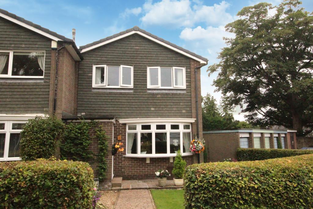 Glebelands, Corbridge 3 bed link detached house £285,000