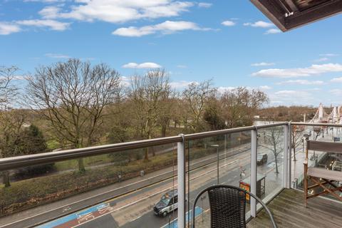 2 bedroom flat to rent, Eustace Building, 372 Queenstown Road, London