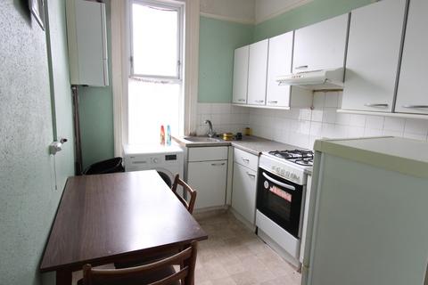 2 bedroom apartment to rent, Hill Lane , Southampton