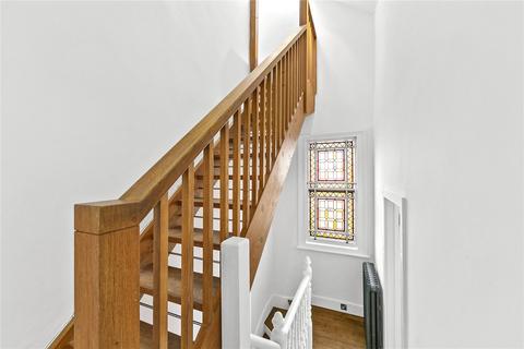 22a Forest Road, Richmond, TW9 3BY