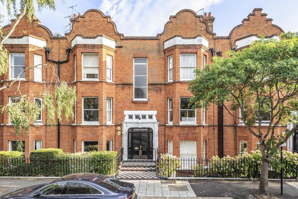 Flanders Road, Chiswick 3 bed flat - £780,000