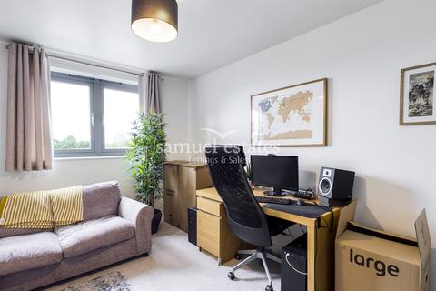 2 bedroom flat to rent - Vista House, Chapter Way, Colliers Wood, SW19