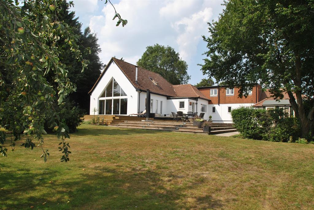 Baldock Road, Buntingford, SG9 9RH 5 bed detached house £1,000,000