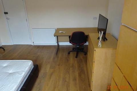 6 bedroom house share to rent, Room 3 @ 67-69 Edleston Road, Crewe, CW2