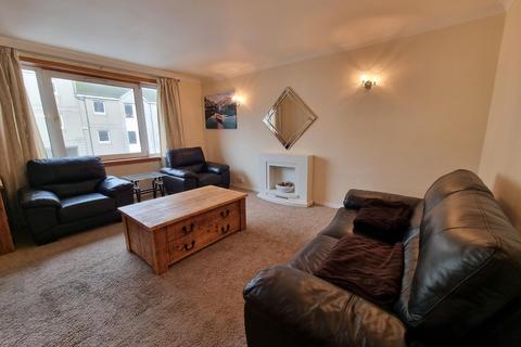 3 bedroom flat to rent, Linksfield Place, Pittodrie, Aberdeen, AB24
