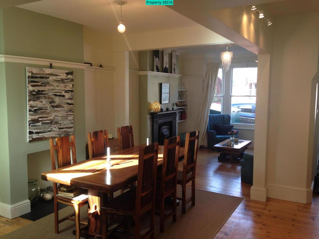 Dining &amp; lounge