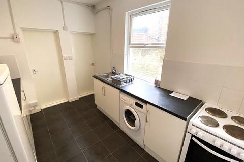 3 bedroom terraced house to rent, Lawson Road , Southsea