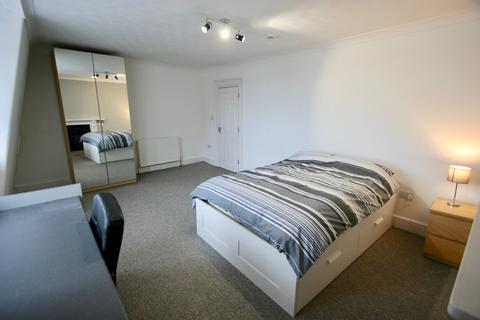 1 bedroom in a house share to rent, Mutley Plain, Mutley