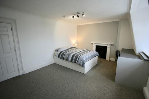 1 bedroom in a house share to rent, Mutley Plain, Mutley