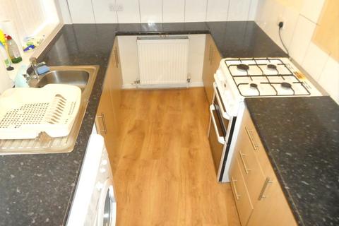 4 bedroom end of terrace house to rent, Eileen Grove, Rusholme, Manchester