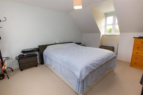 4 bedroom end of terrace house to rent, Madley Brook Lane, Witney, Oxfordshire, OX28