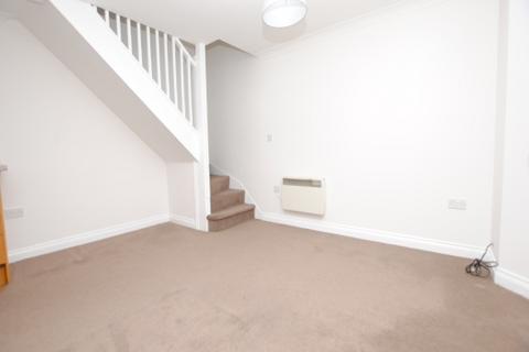 2 bedroom mews to rent, GLENTHORNE MEWS, NEW ROAD