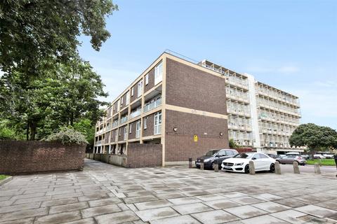 3 bedroom maisonette to rent, Boyton Close, London, E1