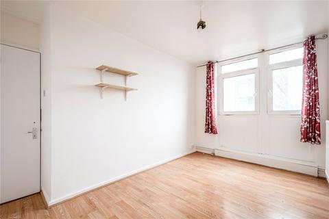 3 bedroom maisonette to rent, Boyton Close, London, E1