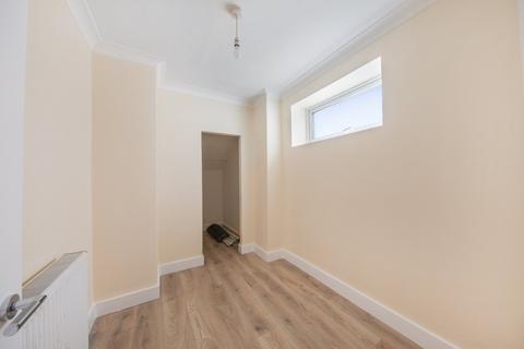 3 bedroom maisonette to rent, Brondesbury Park, London, NW6