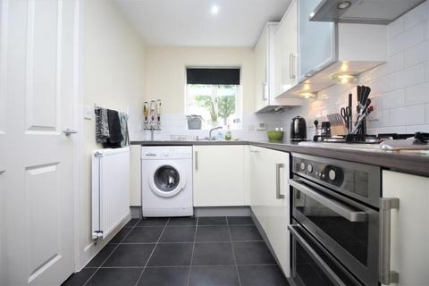 4 bedroom townhouse to rent, Warwick Avenue, Broughton