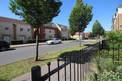 4 bedroom townhouse to rent, Warwick Avenue, Broughton