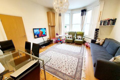 2 bedroom flat to rent, Bartholomew Road, Kentish Town
