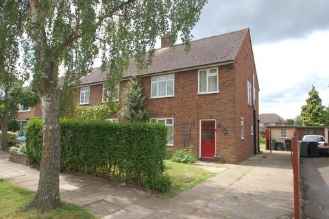 3 bedroom semi-detached house to rent, Hazelwood Drive, St Albans, AL4