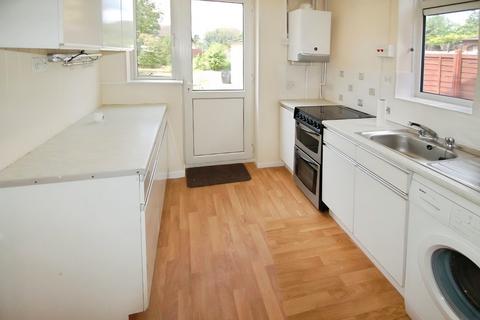 3 bedroom semi-detached house to rent, Hazelwood Drive, St Albans, AL4