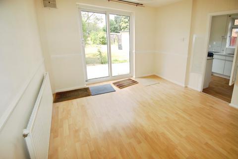 3 bedroom semi-detached house to rent, Hazelwood Drive, St Albans, AL4