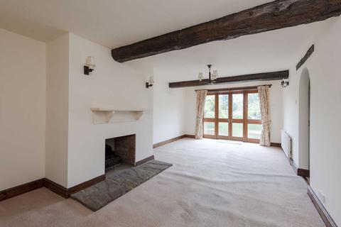 3 bedroom barn conversion to rent - Lower End, Salford