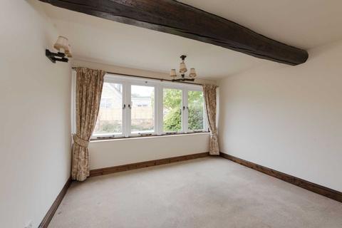 3 bedroom barn conversion to rent - Lower End, Salford