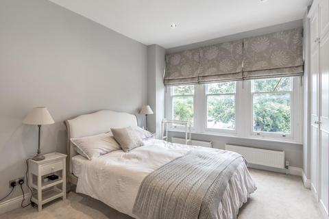 3 bedroom flat for sale - Weir Road, Balham