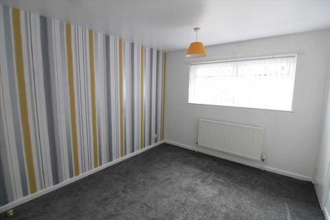 3 bedroom end of terrace house to rent, Bramcote Road, Kirkby