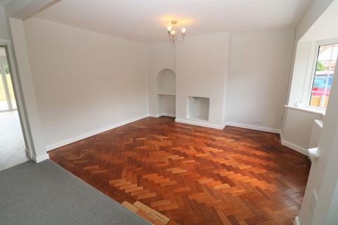 3 bedroom semi-detached house to rent, Oakdene Road, Brockham