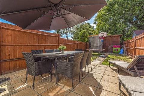 110 Green Lane, London, SE9 2AP