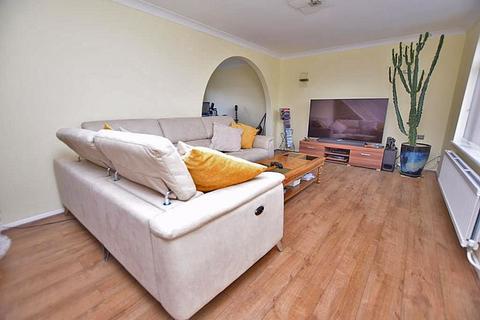 3 bedroom property to rent, Fremlins Drive, Maidstone