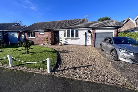 2 bedroom detached bungalow for sale, Lincoln Way, Bembridge