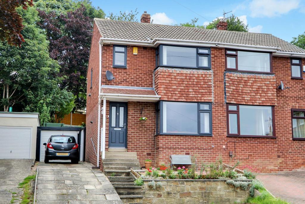 Layton Park Avenue, Rawdon 3 bed semidetached house £300,000