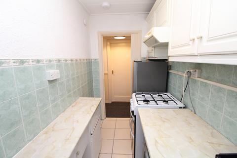 2 bedroom flat to rent, Addington Grove, Sydenham SE26