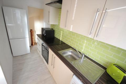 3 bedroom house to rent, Talbot View, Burley