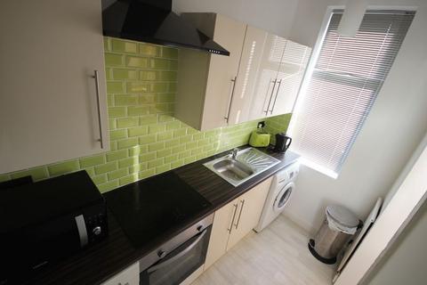 3 bedroom house to rent, Talbot View, Burley